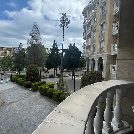 Апартаменты Charming Two-bedroom In Roma