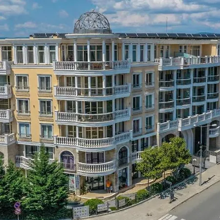 Апартаменты Charming Two-bedroom In Roma Бургас